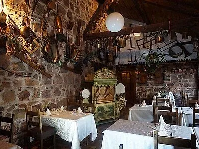 Hotel Logis Le Dahu 2*