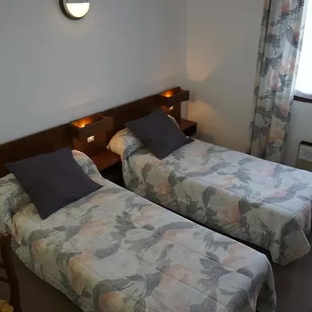 Logis Le Dahu Hotel 2*